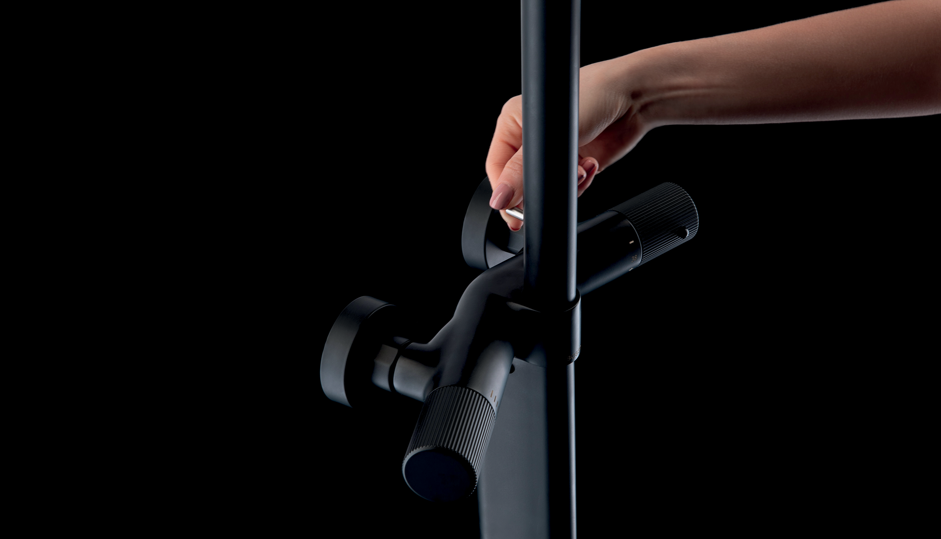 PLY_dettaglio_mano_cr